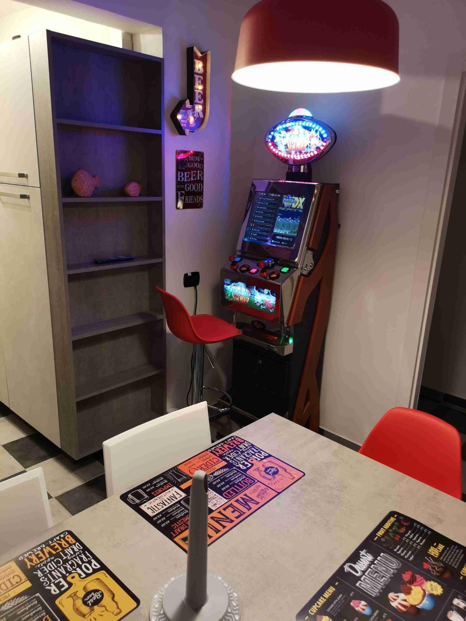 American Graffiti Apartment *